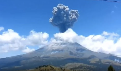 porque hacen erupcion los volcanes